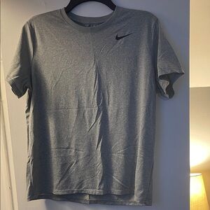 Nike Women’s Heather Gray Short Sleeve Tee Dry Fit